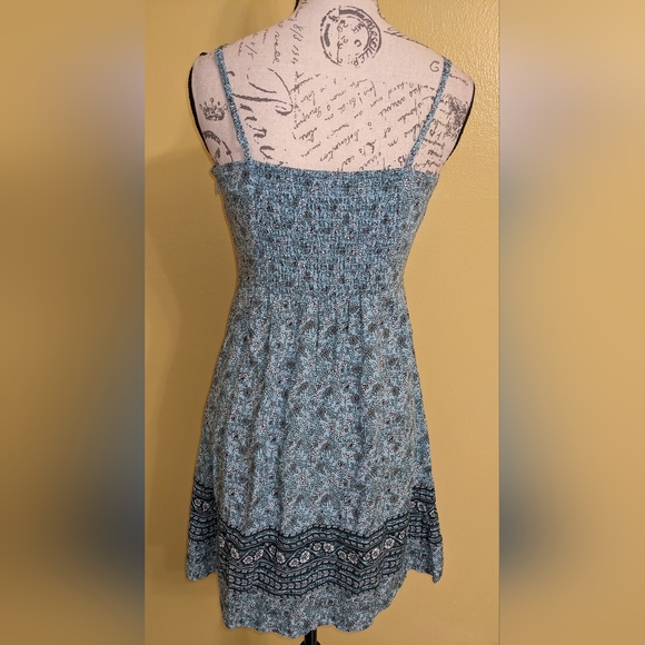 5/$25 Old Navy Blue Foral Boho Dress Size Small - Picture 2 of 5